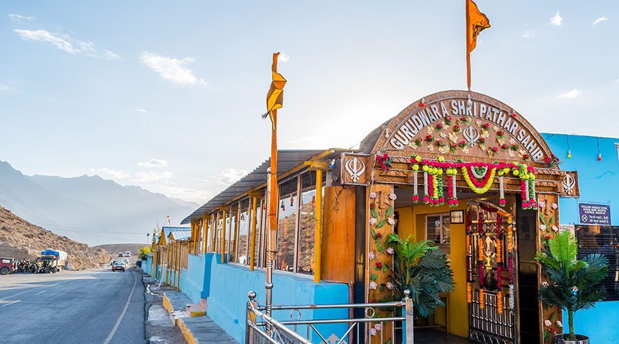 Best places to visit in Leh Ladakh, Gurudwara pathar sahib